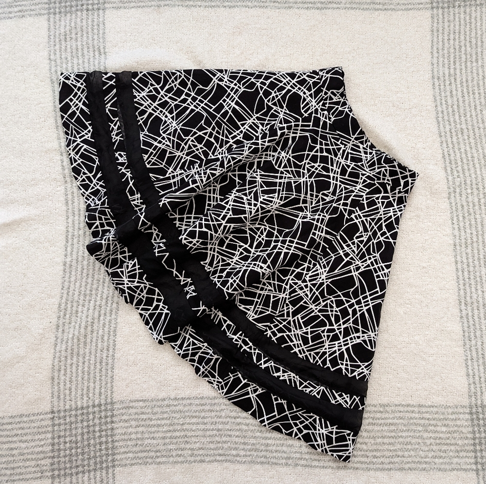 Black & White A-line Amanda+Chelsea Skirt Size 4